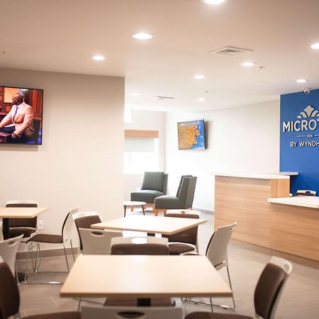 Microtel Inn & Suites By Wyndham Camp Lejeune/Джексонвилл Экстерьер фото