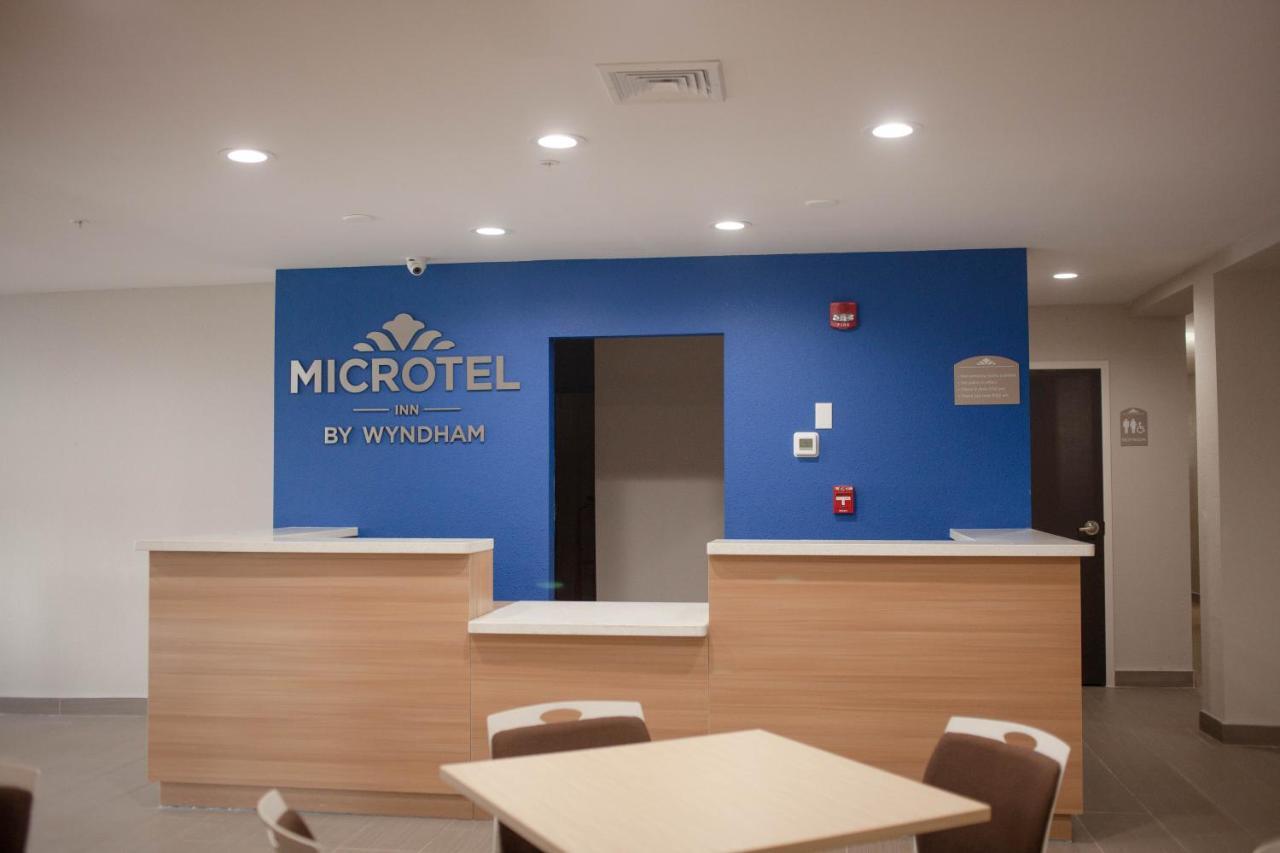 Microtel Inn & Suites By Wyndham Camp Lejeune/Джексонвилл Экстерьер фото